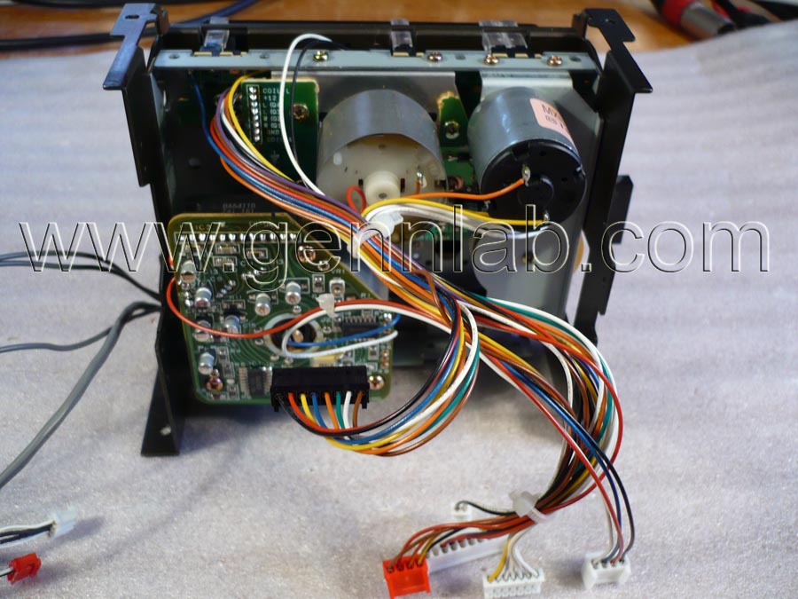 TASCAM 122mkIII. Mechanism removed for repair. Rear. TASCAM 122mkIII. Mechanism removed for repair. Rear.