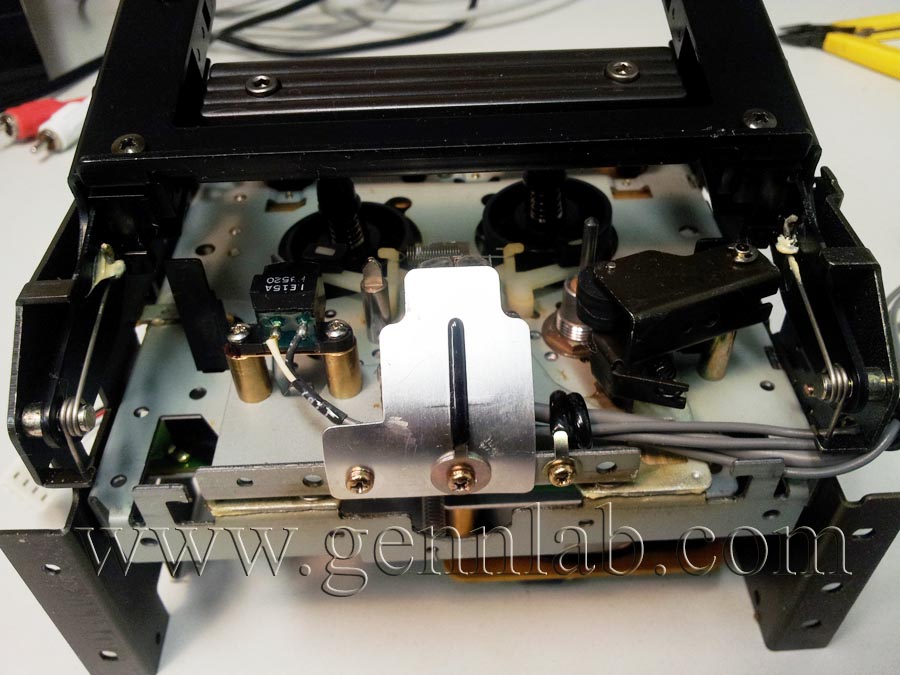 TASCAM 122mkIII Mechanism, removed for repair. Front TASCAM 122mkIII Mechanism, removed for repair. Front