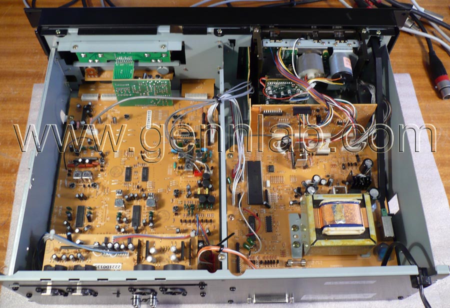TASCAM 122mkIII. Open. TASCAM 122mkIII. Open.