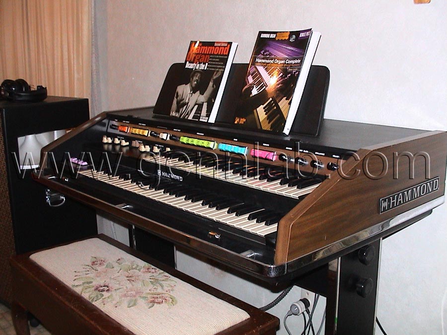 HAMMOND B200 Right 1 HAMMOND B200 Right 1